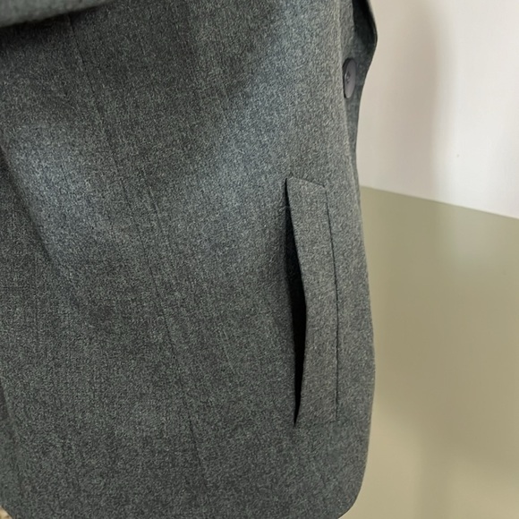 TALBOTS BLAZER size 8p - Picture 3 of 8